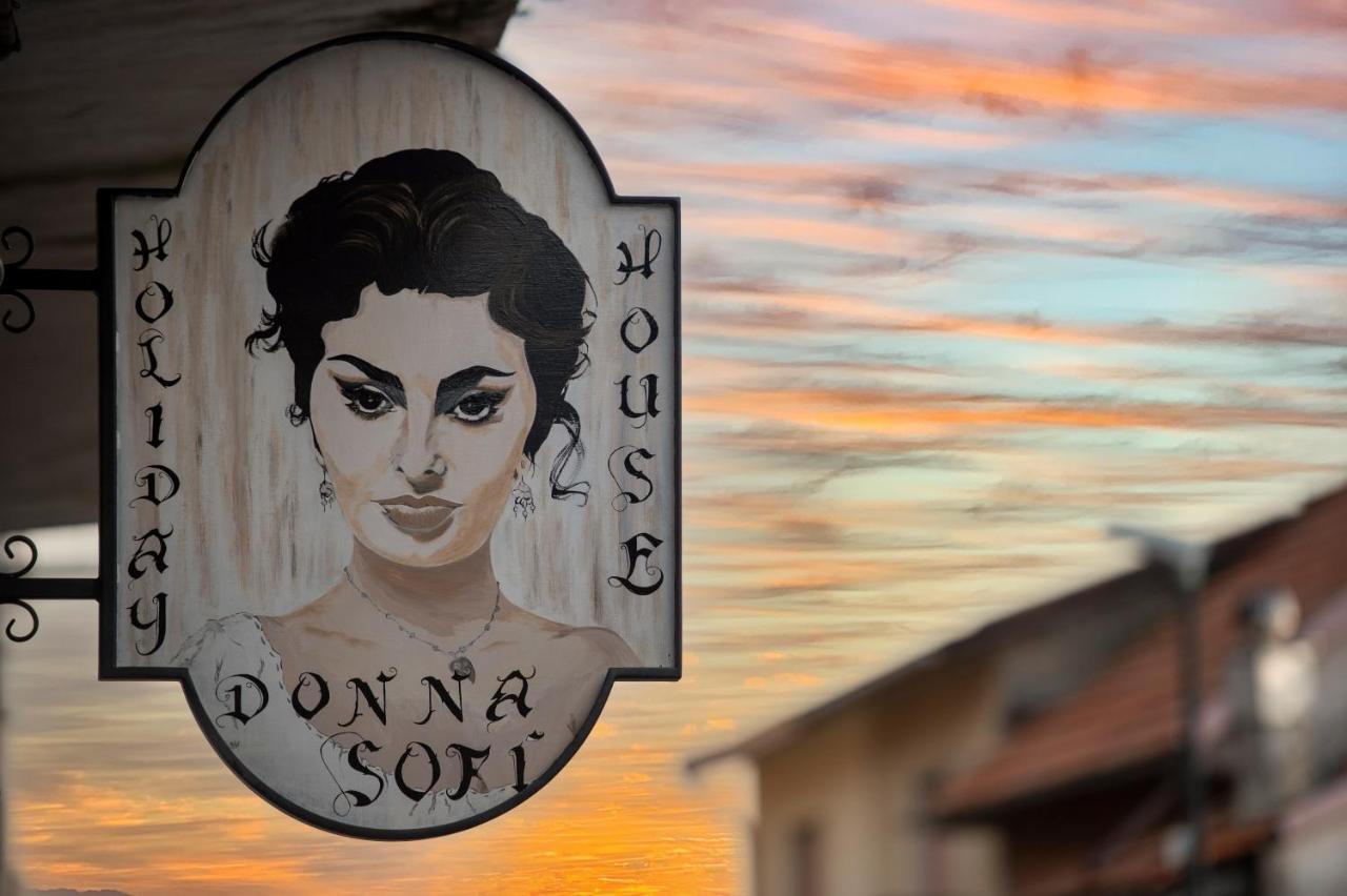 Donna Sofi Holiday House 阿杰罗拉 外观 照片